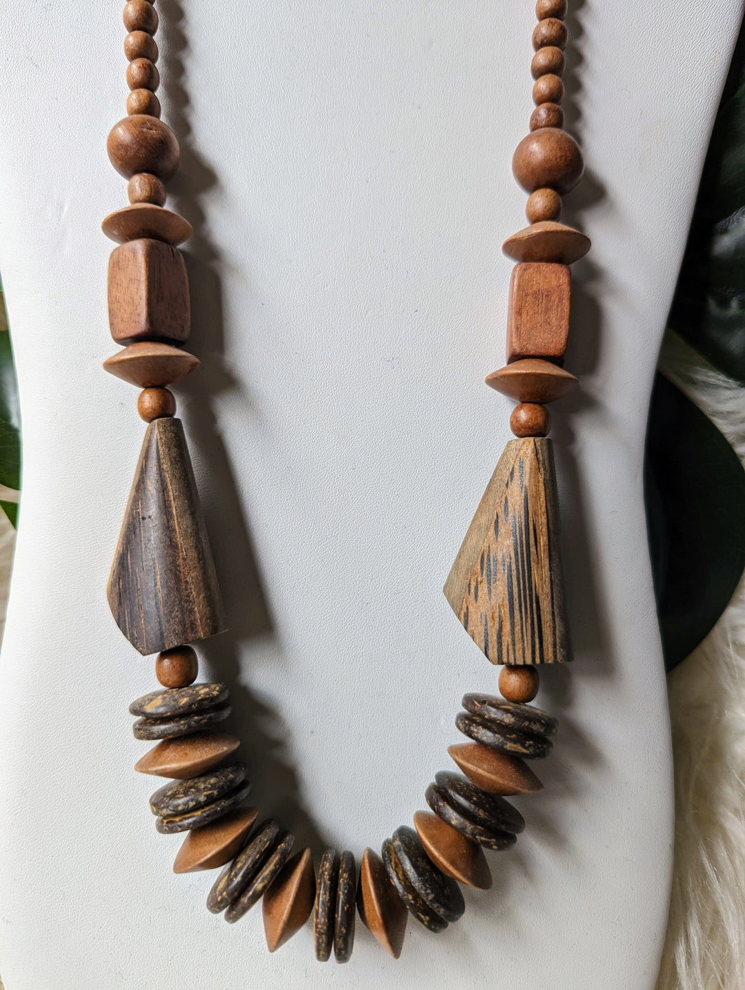 Vintage - Boho Wood Bead Necklace