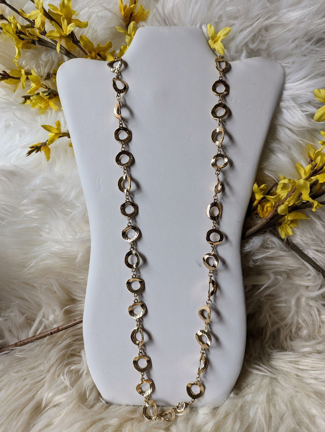 Gold Rounded Chain Necklace