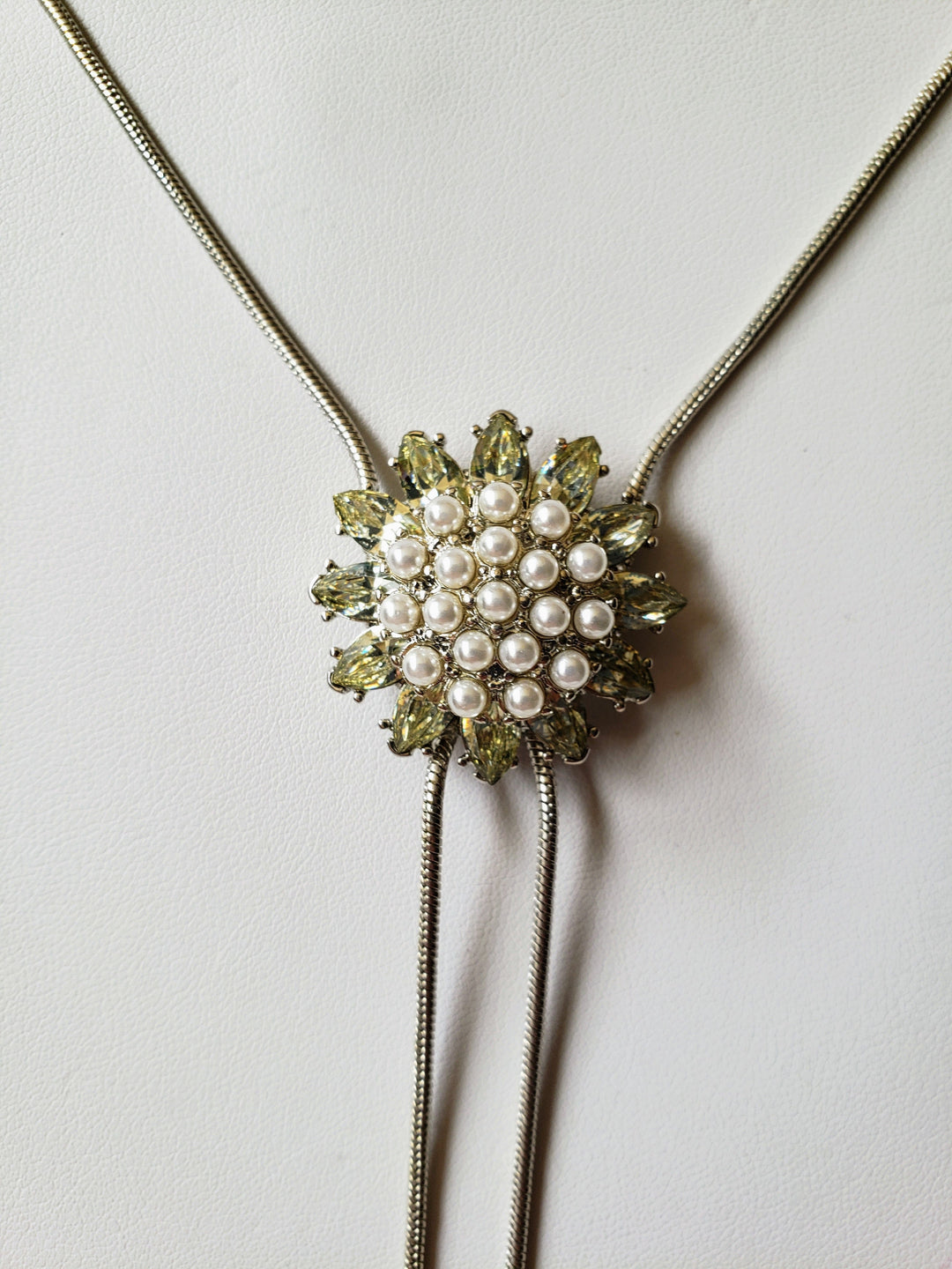 silver flower pendant necklace