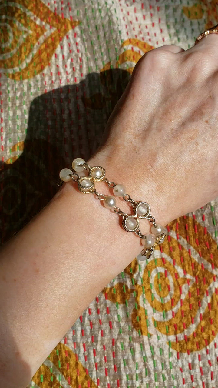 Vintage - Pearl & Gold Chain Bracelet