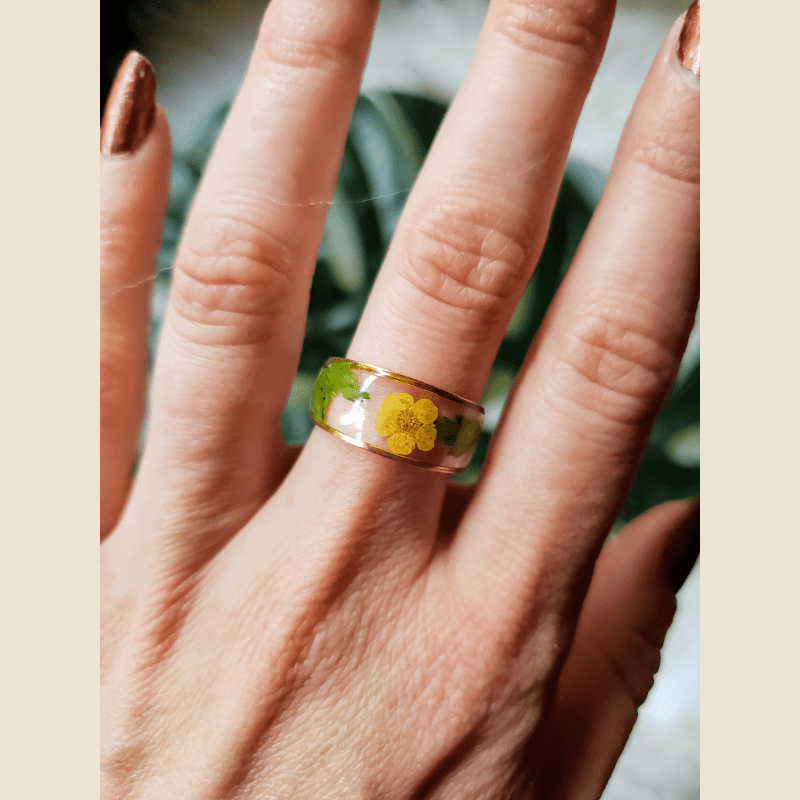 yellow flower ring