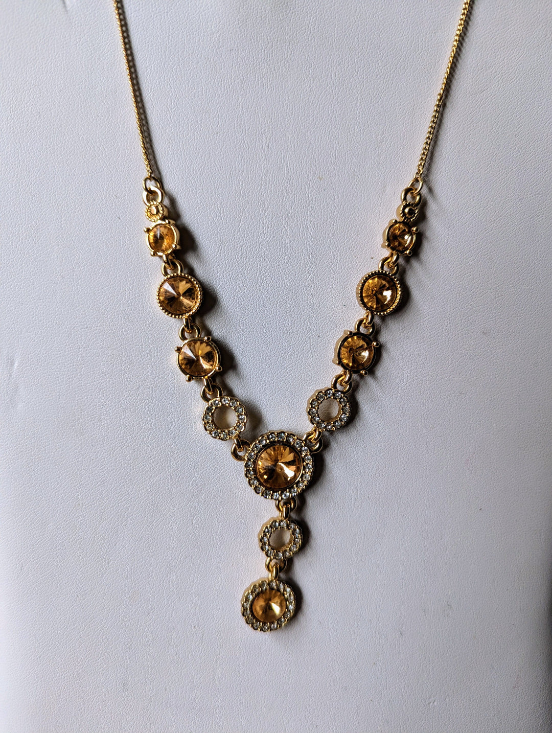 Vintage - Gold Tone Orange Crystal Lariat Necklace