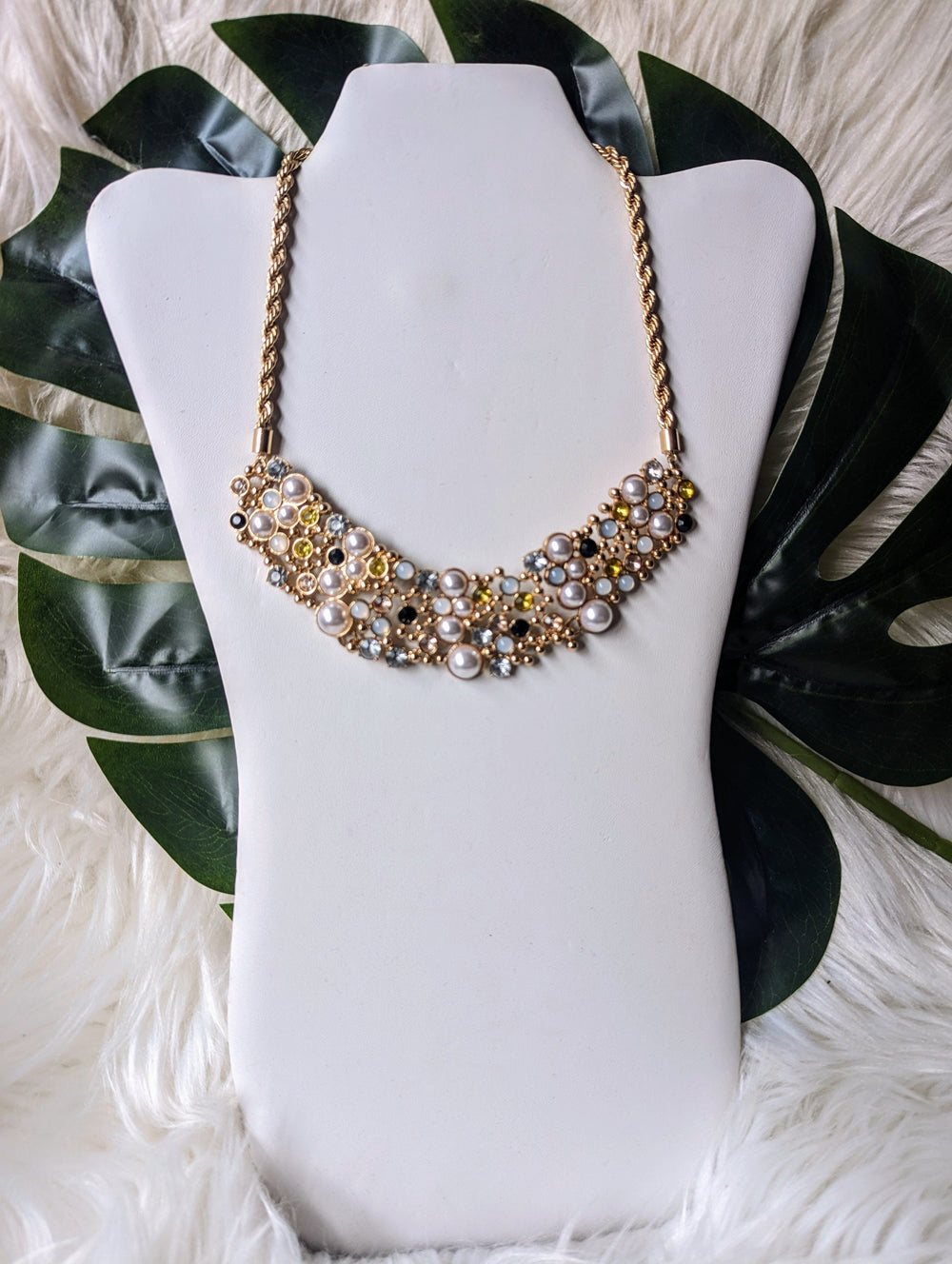 Vintage - Pearl and Stone Necklace