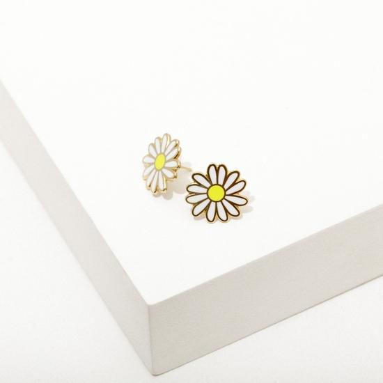 daisy flower earrings