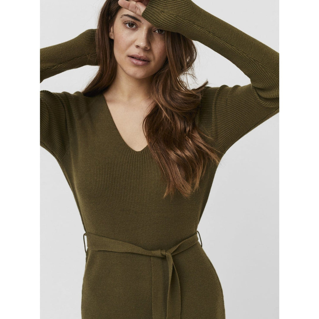 sustainable women's belted dress