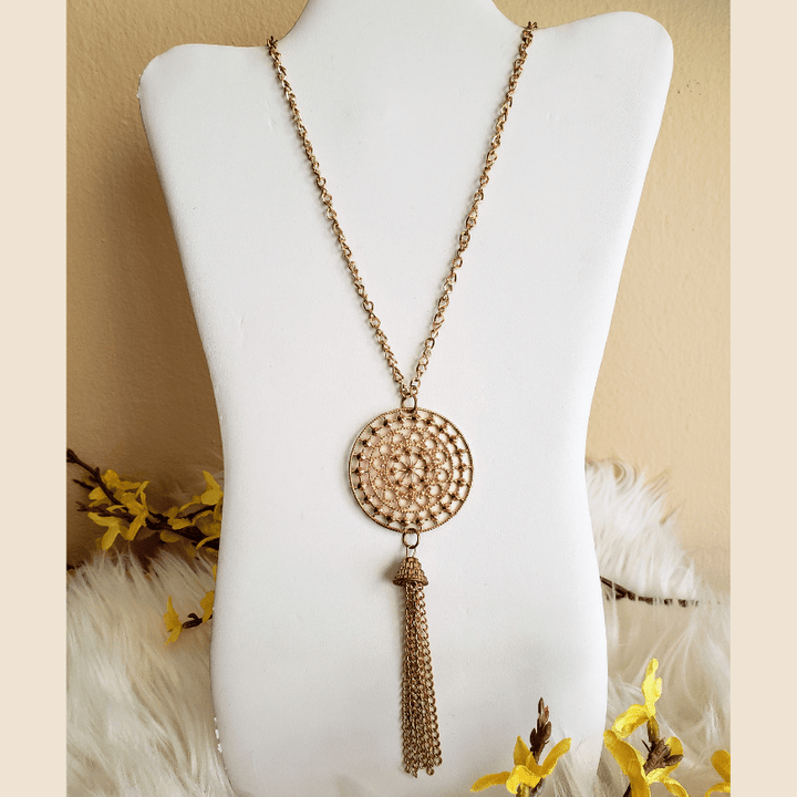 Vintage - Gold Tassel Circle Necklace